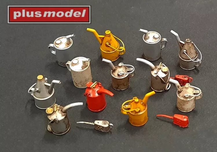 Plusmodel DP3028 Oil canisters (3D Print) 1/35