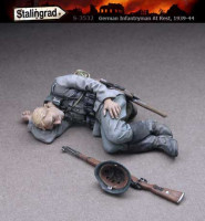 Stalingrad 3532 Немецкий пехотинец на привале