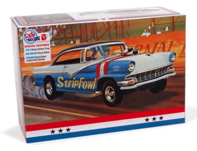 AMT 1308 Ford Victoria 1956 Hardtop 1/25