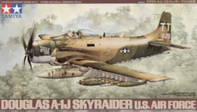 Tamiya 61073 Douglas A-1J Skyraider U.S. Air Force 1/48