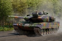 Trumpeter 00966 Немецкий основной боевой танк Leopard 2A6 1/16