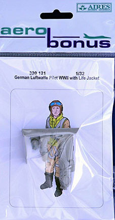 Aerobonus 320121 German Luftwaffe Pilot WWII w/ life jacket 1/32