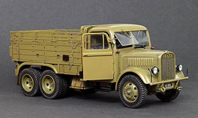 Plus model 342 Praga RV 1:35