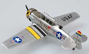 Hobby Boss 80233 Самолет American T-6G Texan 1/72