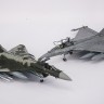 Trumpeter 01690 Истребитель J-10CE ВВС Пакистана и истребитель Rafale ВВС Индии 1/72