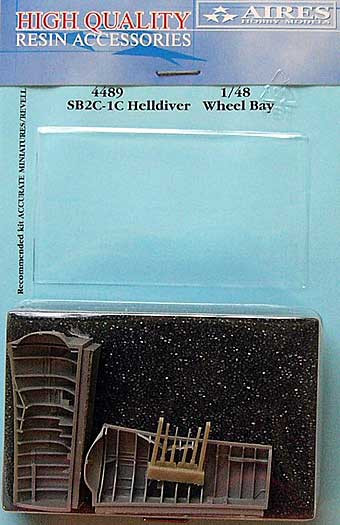 Aires 4489 SB2C-1C Helldiver wheel bay 1/48