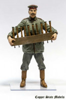 Copper State Models F32-004 German aerodrome personnel with grenades crade 1/32
