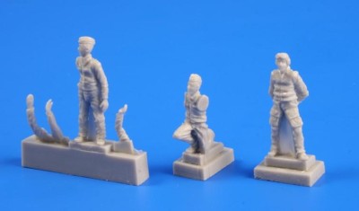 CMK F72247 Czechoslovak pilot (1 fig. ) and mechanic 1/72