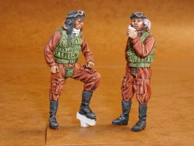 CMK F32081 Japanese Navy pilots WWII (2 fig. ) 1/32