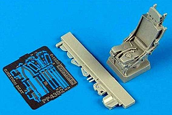 Aires 4392 F-105D ejection seat 1/48