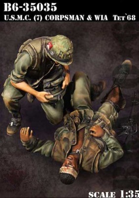 Bravo6 35035 USMC(7) Medic &amp; WIA Tet`68 1/35
