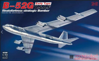 Modelcollect UA72207 B-52G Early Broken Arrow 1966, with B-28 Nuclear bomb 1:72