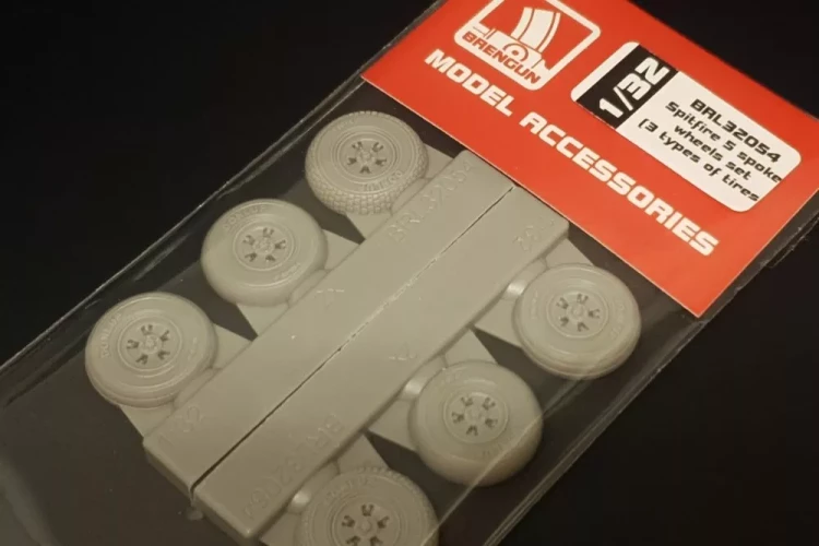 Brengun BRL-32054 Spitfire 5 spoke wheels set (3 types, 6 pcs.) 1/32