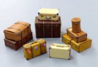 Plus model 489 1/35 Old suitcases (9 resin parts)