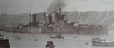 Combrig 70280 HMS Queen Mary Battlecruiser 1916 1/700