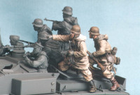 Tank T-35027 Немецкие мотопехотинцы СС №3, Харьков, зима 1943. Две фигуры. 1/35
