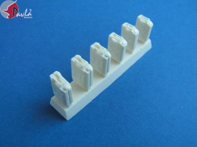 Pavla Models M35-03 Jerrycan W.W.II USA and Germany 1:35
