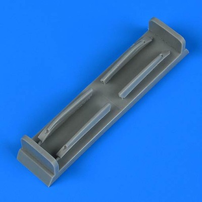 QuickBoost QB72633 Petlyakov Pe-2 exhaust - covered (ZVE) 1/72