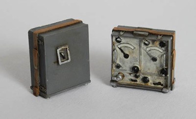 Plus model EL021 German wireless station WWII Torn.Fu.b1 1:35