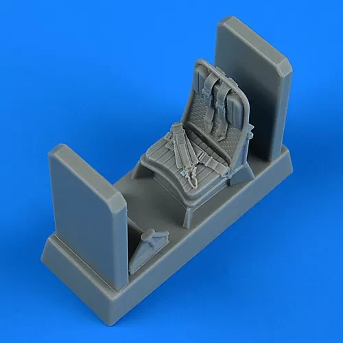 QuickBoost QB49089 Z-37 Cmelak seat w/ seatbelts (MACO) 1/48