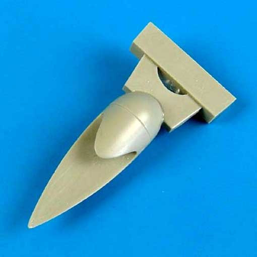QuickBoost QB72373 F6F Hellcat correct radome 1/72
