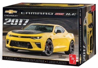 AMT 1074 2017 Chevy Camaro SS 1LE 1/25