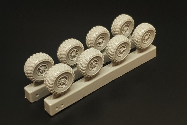 Hauler 72148 Wheels for 9K714 OKA / SS-23 Spider (HOBBYB) 1/72