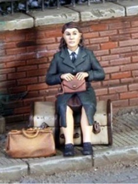 Girls G-35003 Женщина-пассажирка 1:35