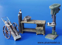Plus model 094 Workshop equipment 1:35