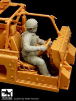 BlackDog F35027 British driver Defender Wolf Afghanistan 1/35