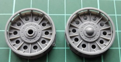 Zedval K35001 Опорные катки с внутренней аммортизацией СТЗ для Т-34 (10 катков) 1/35