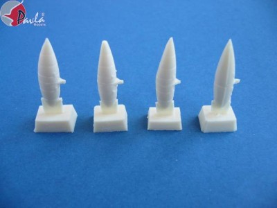 Pavla Models W72-55 300l fuel tanks for Luftwaffe fighters 1:72