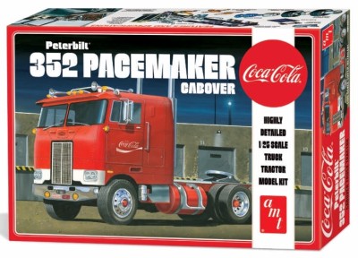 AMT 1090 Peterbilt 352 Pacemaker Cabover 'Coca Cola' 1/25