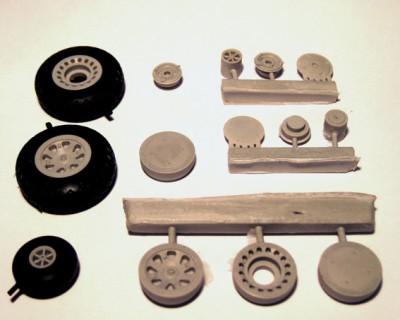 Экипаж EQB-48008 A-20/P-70 Колеса резиновые  1/48 США