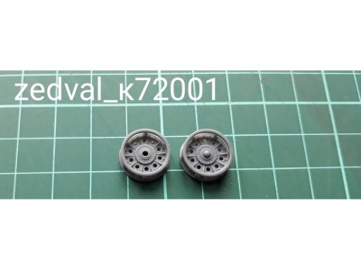 Zedval K72001 Опорные катки с внутренней аммортизацией СТЗ для Т-34 (10 катков) 1/72