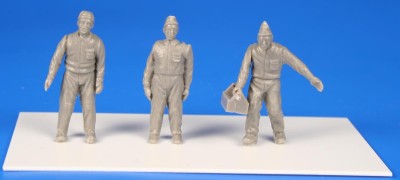 CMK F72290 Japanese Army AF Mechanics, WW II (3 fig. ) 1/72