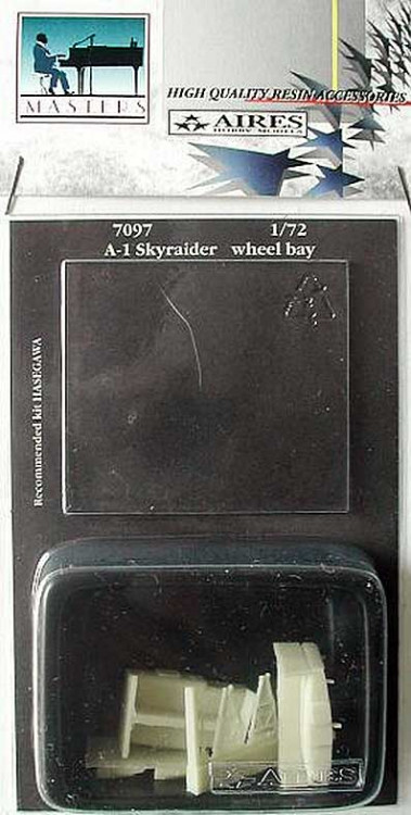 Aires 7097 A-1H SKYRAIDER wheel bay 1/72