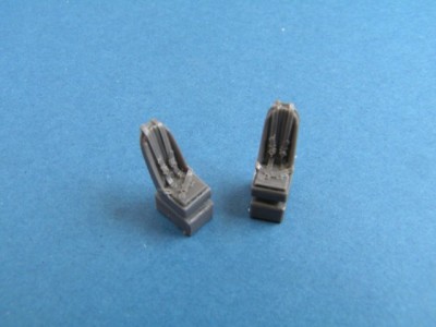 Pavla Models S72058 Pilot's seats 1:72