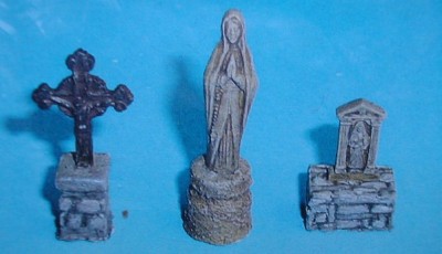 TP Model T-72168 Roadside Memorials (3pcs.) 1/72