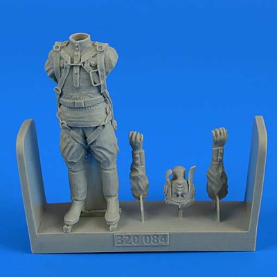 Aerobonus 320084 Soviet WWII Pilot 1/32