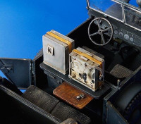 Plus model 251 Radio Car Kfz. 15 1:35
