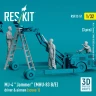 Reskit F32051 MJ-4 'Jammer' (MHU-83 B/E) driver&airmen sc.1 1/32