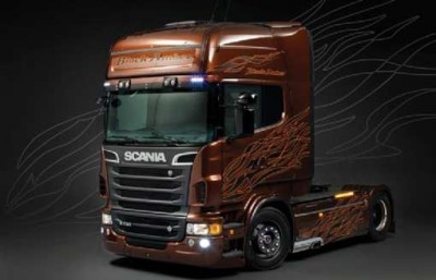 Italeri 03897 SCANIA R730 Black Amber 1/24