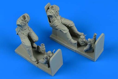 Aerobonus 320093 Soviet WWII Pilot&amp;Gunner for IL-2M3 w/ seat 1/32