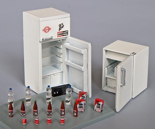 Plus model 222 Fridges 1:35