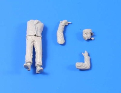 CMK F35234 Wermacht soldier resting and Smoking pipe1 fig 1/35