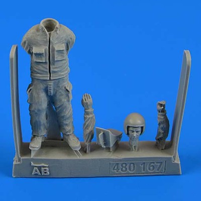 Aerobonus 480167 Warshaw Pact Aircraft Mechanic - part 3 1/48