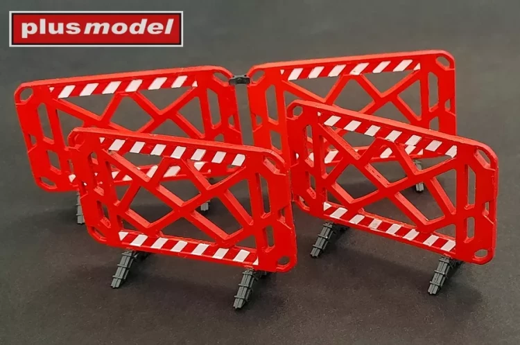 Plus model 591 Plastic barriers - 4 pcs. (resin set) 1/35