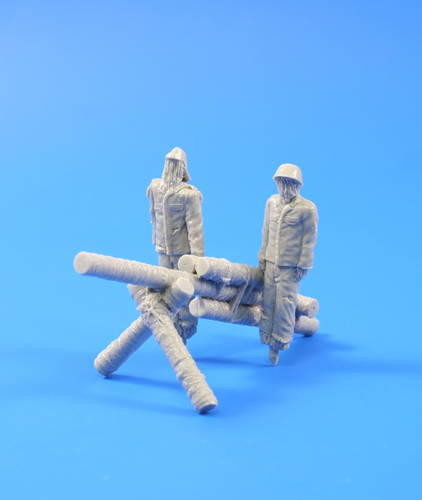 CMK F35235 Jap. Army dummy sold. and howitzer-WWII 2fig. 1/35