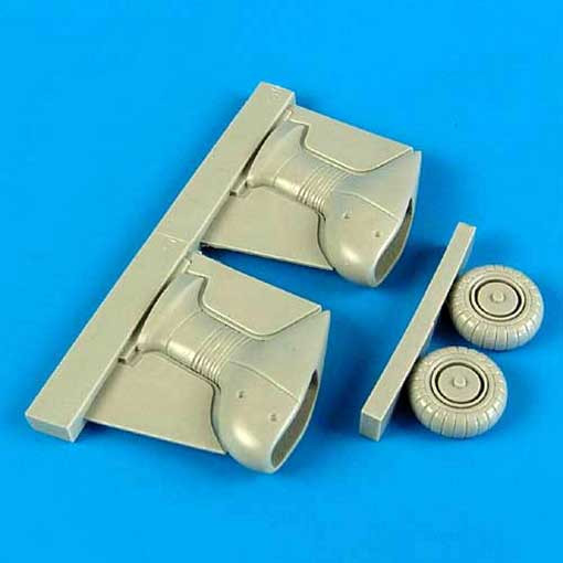 QuickBoost QB72328 Ju 87G Stuka correct spatted undercarriage 1/72